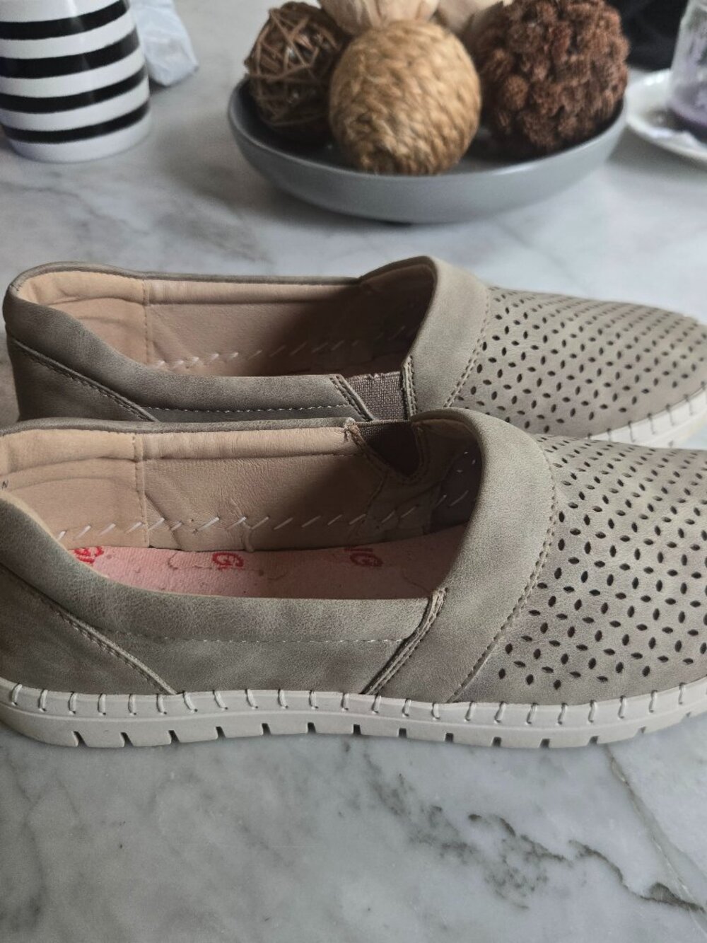 EASY STREET Fresh Slip On Sneakers